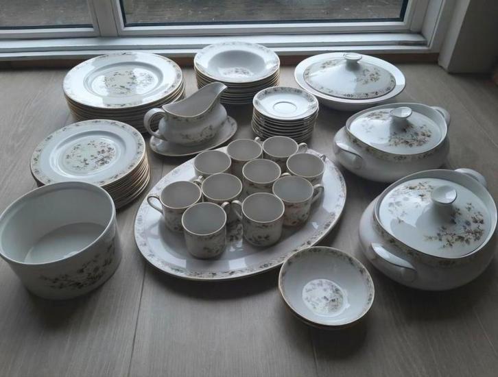 Paas servies, Huis en Inrichting, Keuken | Servies, Zo goed als nieuw, Ophalen