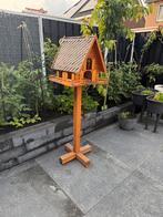 Vogelhuis op standaard vogelvoederhuis., Tuin en Terras, Vogelhuisjes en Vogelbaden, Ophalen, Zo goed als nieuw