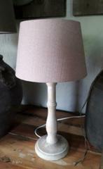 Tafellampje HOUTEN voet met Roze KAPJE Hoog 40 cm, Ophalen of Verzenden, Zo goed als nieuw, Hout, Minder dan 50 cm