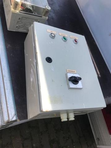 schakelkast elektrische  beschikbaar voor biedingen