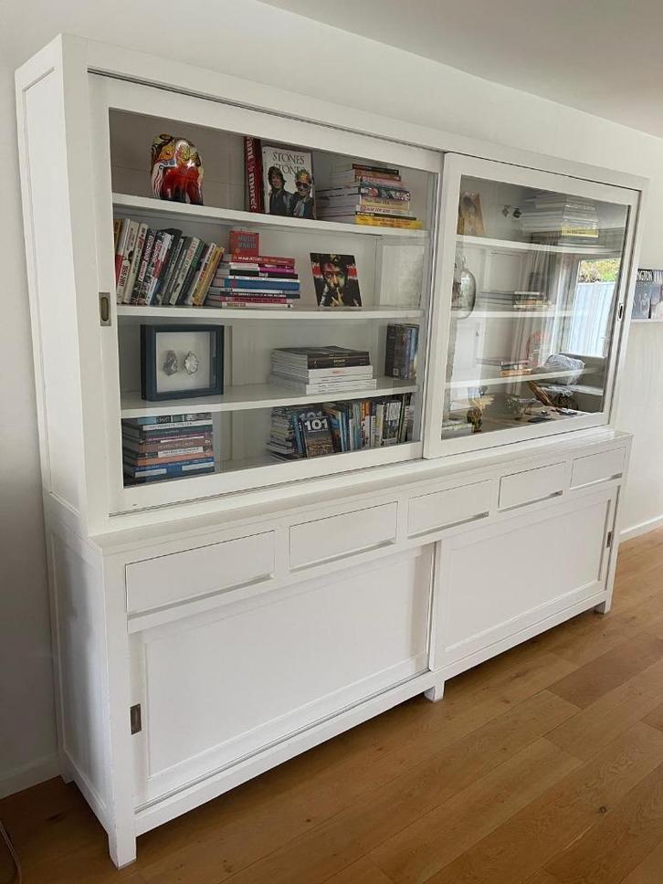 Grote Witte Vitrinekast - 2.80 meter breed, Huis en Inrichting, Kasten | Vitrinekasten, Gebruikt, 200 cm of meer, 200 cm of meer