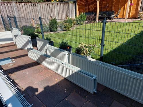 Alle radiatoren uit onze woning, Doe-het-zelf en Verbouw, Verwarming en Radiatoren, Gebruikt, Radiator, 30 tot 80 cm, Ophalen