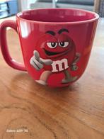 M&M mok rood Baas nieuw in doos, Nieuw, Ophalen of Verzenden, Overige stijlen, Kop(pen) en/of Schotel(s)
