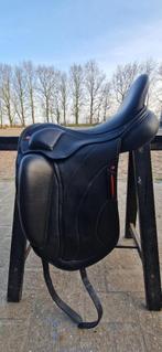 Albion Revelation dressuurzadel 17 inch (prijs verlaagd!), Dieren en Toebehoren, Ophalen of Verzenden, Zo goed als nieuw, Dressuur