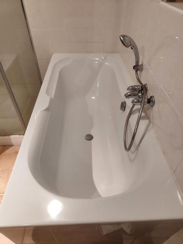 Villeroy & Boch Ligbad - niemand geïnteresseerd?, Huis en Inrichting, Badkamer | Badkamermeubels, Gebruikt, Overige typen, Minder dan 100 cm