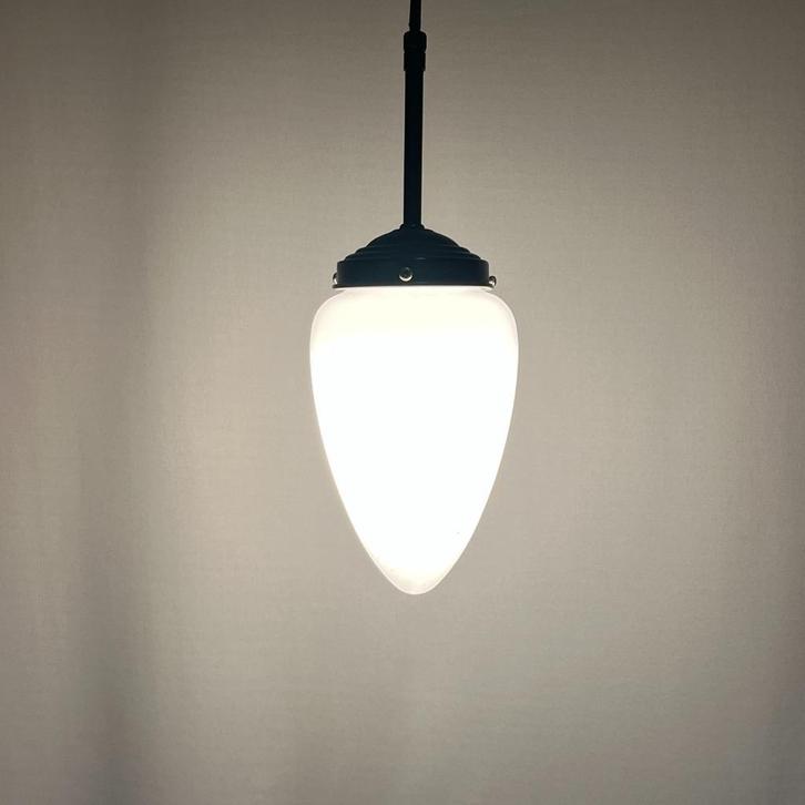 vintage art deco stijl hanglamp kleine menhir brons opaal, Huis en Inrichting, Lampen | Hanglampen, Gebruikt, Minder dan 50 cm