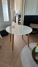 Jysk jegind witte ronde tafel en stoelen, Huis en Inrichting, Tafels | Eettafels, Ophalen, Gebruikt, Rond, 100 tot 150 cm