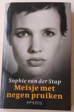 Sophie van der Stap - Meisje met negen pruiken, Ophalen of Verzenden, Zo goed als nieuw, Sophie van der Stap, Nederland