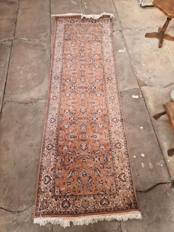 Mooie oud roze Loper/ tapijt Perzisch handgeknoopt, Antiek en Kunst, Antiek | Kleden en Textiel, Ophalen