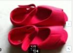 Dames pantoffels met klittenband mt 42 rood., Ophalen of Verzenden, Zo goed als nieuw, Pantoffels of Sloffen, Rood