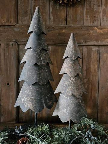 Ornament boom Lyle. Metalen kerstboom. Landelijk sober stoer beschikbaar voor biedingen