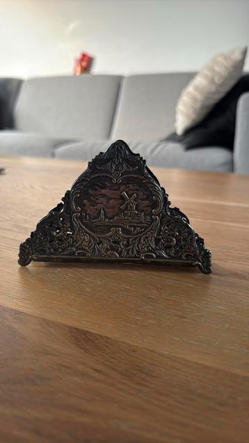 Antieke servethouder van Gero beschikbaar voor biedingen