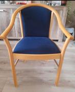 Houten stoel met blauwe bekleding - i.z.g.st., Huis en Inrichting, Ophalen, Zo goed als nieuw, Blauw, Eén
