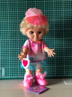 GALOOB BABY FACE DOLLS >>> Laura, Verzamelen, Poppen, Ophalen of Verzenden, Zo goed als nieuw, Pop