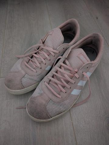 Adidas sneakers (Geen neppers) mt 43 beschikbaar voor biedingen
