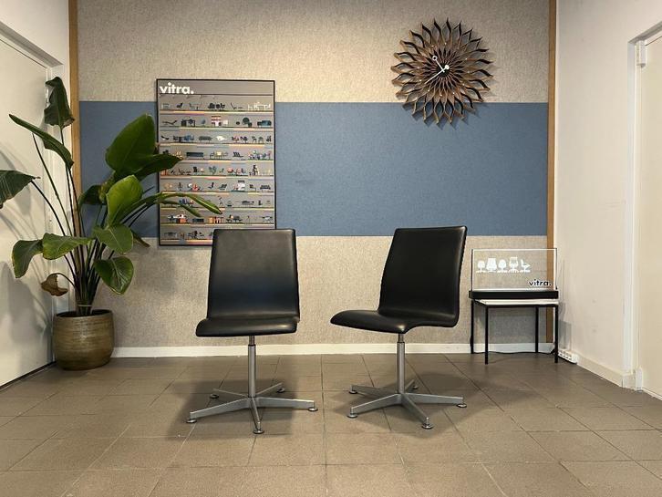 Fritz Hansen | Oxford | 2x | Zwart Leer, Huis en Inrichting, Stoelen, Gebruikt, Twee, Leer, Metaal, Zwart, Ophalen of Verzenden