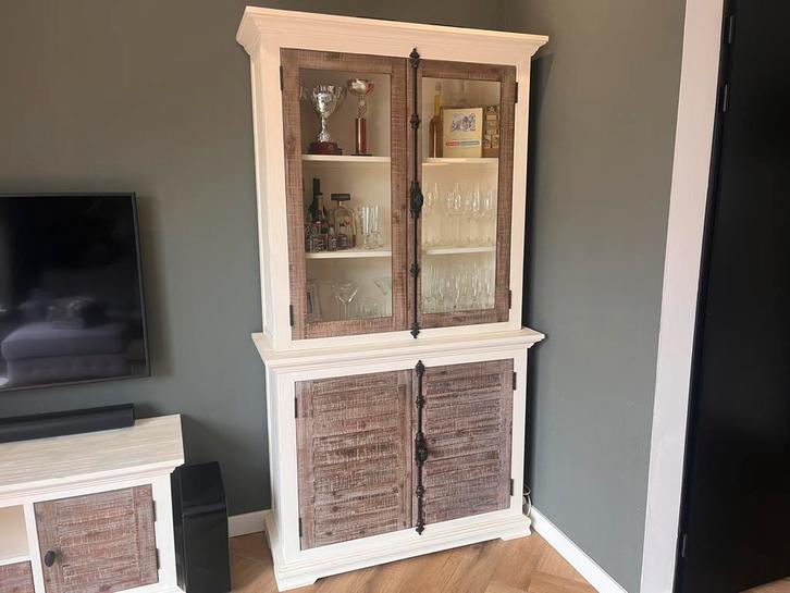 Vitrinekast / buffetkast - Veresa collectie Pronto, Huis en Inrichting, Kasten | Vitrinekasten, Zo goed als nieuw, 200 cm of meer
