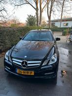 Mercedes-Benz E-Klasse 1.8 E250 CGI Coupe AUT 2013 Zwart, Auto's, Mercedes-Benz, Automaat, Achterwielaandrijving, 1800 kg, Zwart