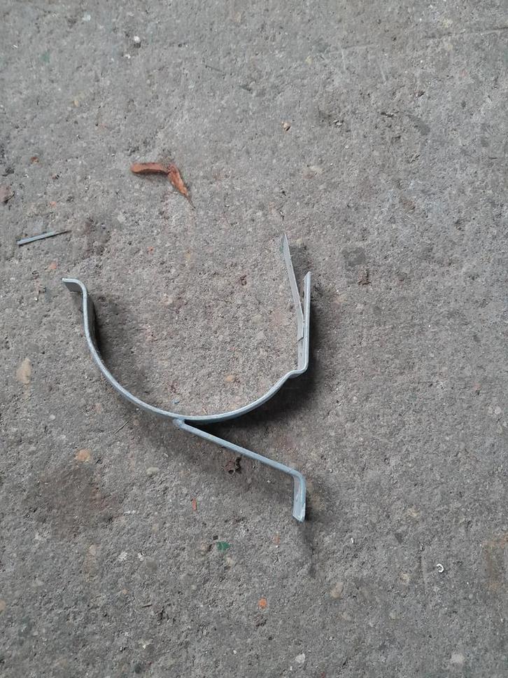 Gootbeugel - Dakgoot bevestiging, Doe-het-zelf en Verbouw, Buizen en Afvoer, Gebruikt, Dakgoot, Zink, Minder dan 2 meter, 80 mm of meer