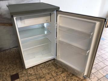 Te koop Everglades RvS koelkast tafelmodel in Nieuwe Staat! beschikbaar voor biedingen