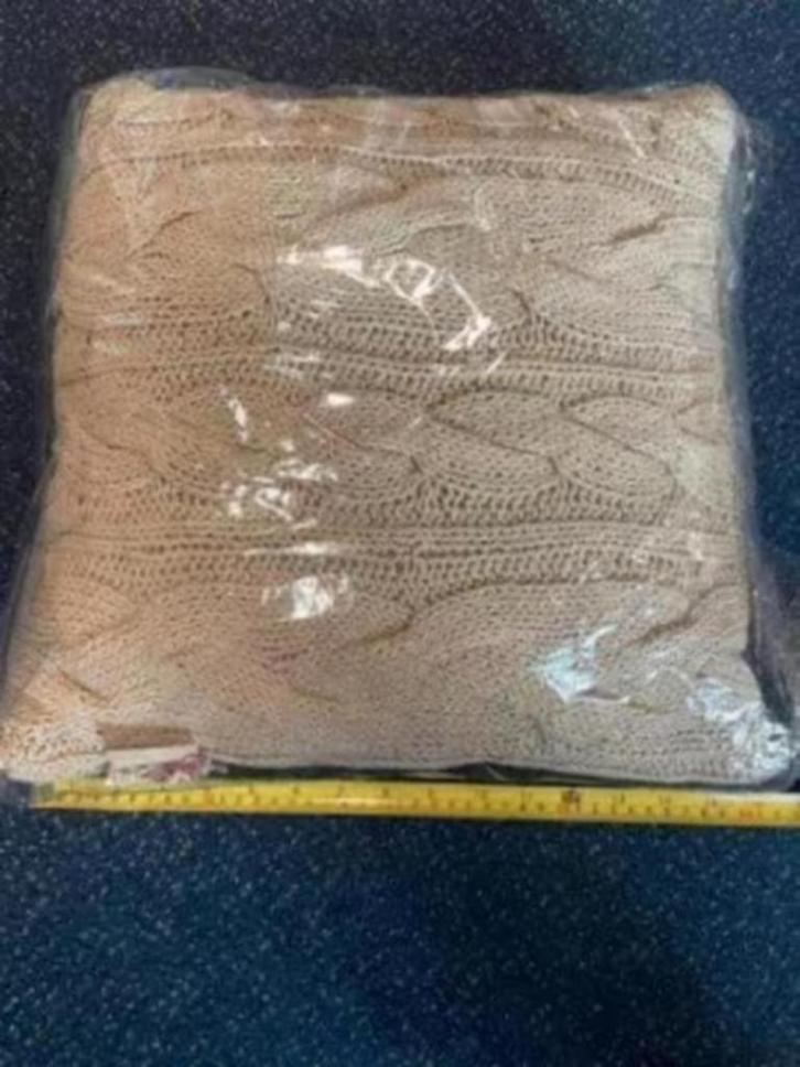 NIEUW! Sierkussen, gebreid patroon, bruin, 40x40 cm, €4,99, Huis en Inrichting, Woonaccessoires | Kussens, Nieuw, Bruin, Vierkant