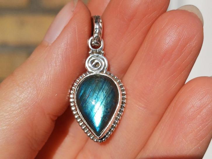 Vanoli Kleine 925 zilveren kettinghanger met labradoriet, Sieraden, Tassen en Uiterlijk, Kettinghangers, Nieuw, Zilver, Overige kleuren