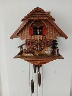Koekoeksklok met bewegende figuren, Antiek en Kunst, Antiek | Klokken, Ophalen of Verzenden