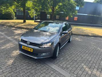 Volkswagen Polo 1.4 16V FSI 63KW 2011 Grijs beschikbaar voor biedingen