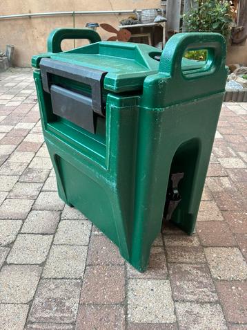 Cambro geïsoleerde drank dispensor. beschikbaar voor biedingen