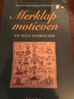 Merklap Motieven en Hun Symboliek - Borduren en Naaien, Ophalen of Verzenden, Zo goed als nieuw, Borduren en Naaien, Albarta Meulenbelt-Nieuwburg