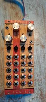 Bastl Quattro Figaro Quad VCA eurorack module, Muziek en Instrumenten, Soundmodules, Ophalen of Verzenden, Zo goed als nieuw