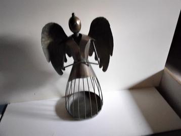 Mooie ENGEL beschikbaar voor biedingen