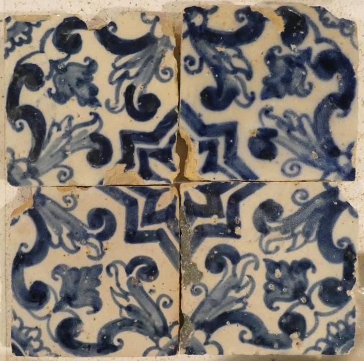 Portugese tegel, 17e eeuw, Antiek en Kunst, Antiek | Keramiek en Aardewerk, Verzenden