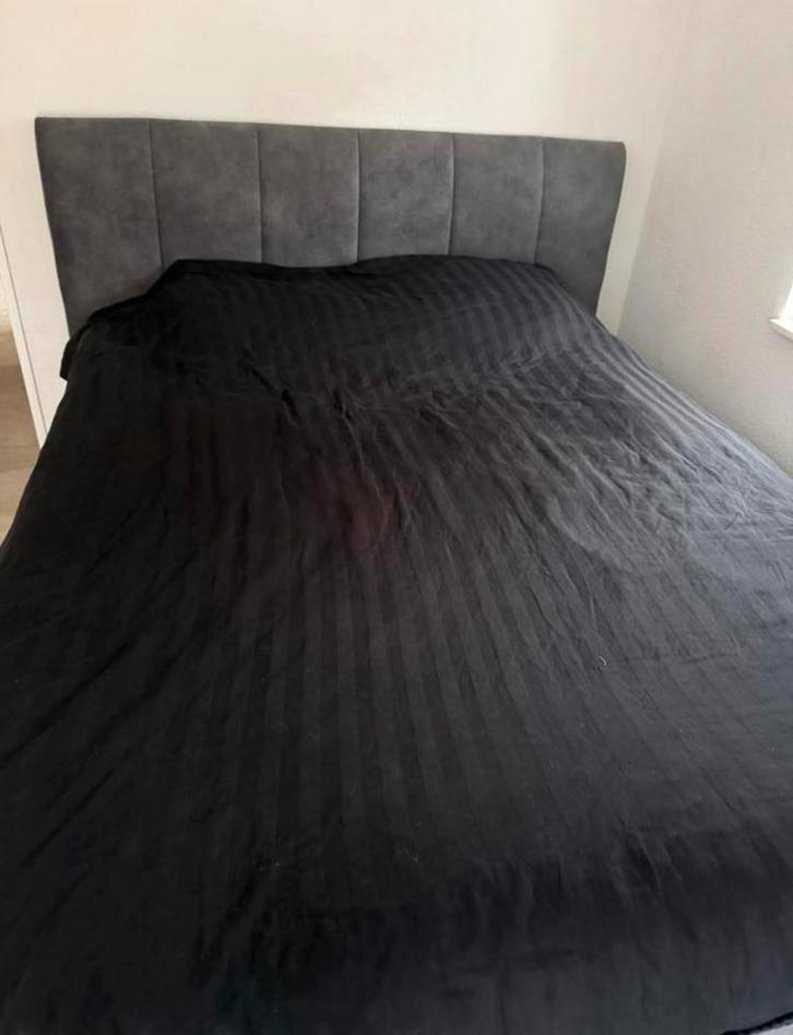 Boxspring 160x200, Huis en Inrichting, Slaapkamer | Boxsprings, Zo goed als nieuw, 160 cm, Tweepersoons, Ophalen