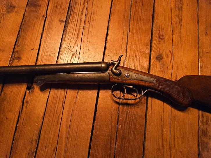 Antiek zwartkruit husqvarna jachtgeweer, Antiek en Kunst, Antiek | Overige Antiek, Ophalen of Verzenden