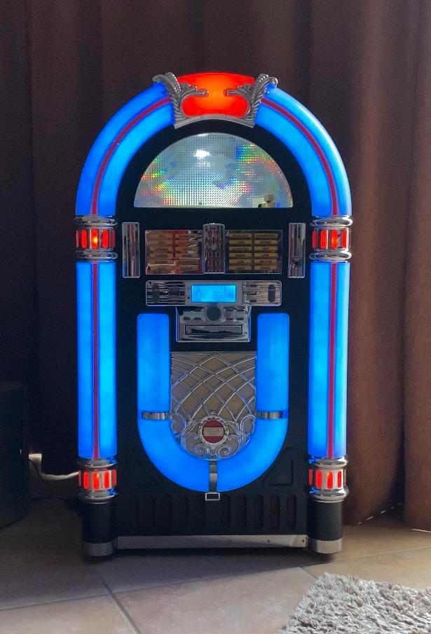 Retro Ricatech jukebox RR2000 zwart, Verzamelen, Automaten | Jukeboxen, Zo goed als nieuw, Overige merken, 1970 tot heden, Ophalen