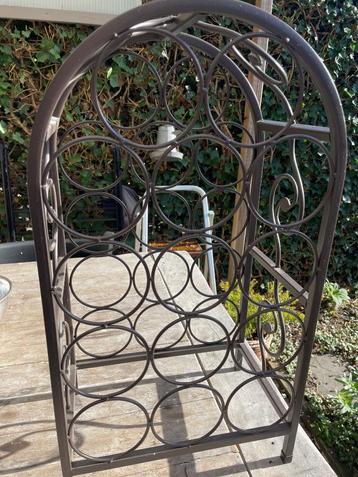 Wijnrek  beschikbaar voor biedingen