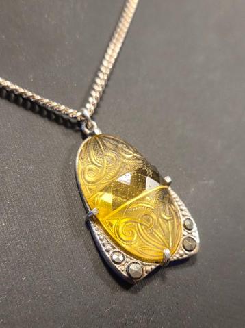 Zilveren (925) hanger met CITRIEN aan zilveren (835) ketting beschikbaar voor biedingen