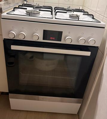 Bosch Gasfornuis met Oven beschikbaar voor biedingen