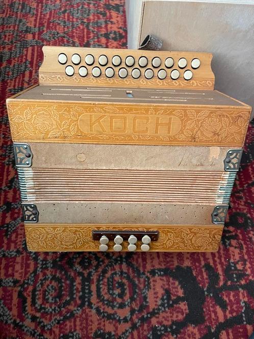 Koch diatonische trekzak, Muziek en Instrumenten, Accordeons, Gebruikt, Knopaccordeon, Overige formaten, Overige merken, Met riemen