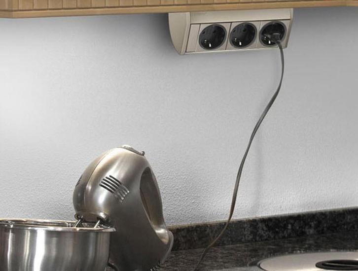 Evoline Dock Cuisine - 3 voudig stopcontact roestvrijstaal, Huis en Inrichting, Keuken | Keukenbenodigdheden, Nieuw, Ophalen of Verzenden