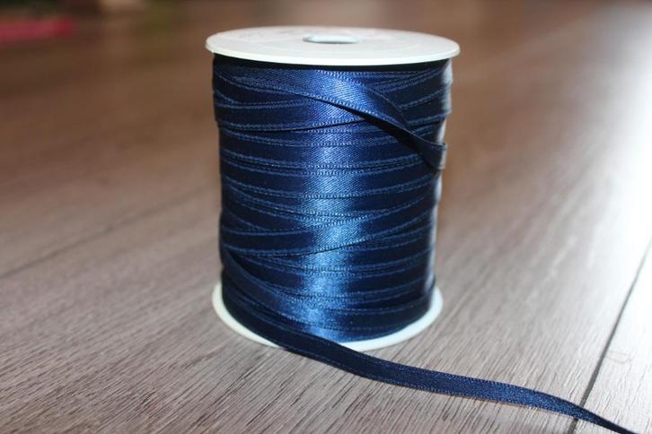 Polyester satijn lint - donker blauw - #1715, Hobby en Vrije tijd, Naaien en Fournituren, Nieuw, Lint, Band of Elastiek, Ophalen of Verzenden