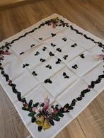 Vintage Kerst Tafelkleed Vierkant, Huis en Inrichting, Tafelkleden, Ophalen of Verzenden, Gebruikt, Vierkant, Binnen