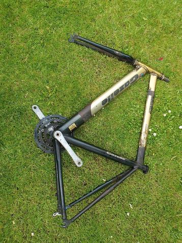 gazelle racefiets frame 60 inmiddels zwart gespoten  beschikbaar voor biedingen