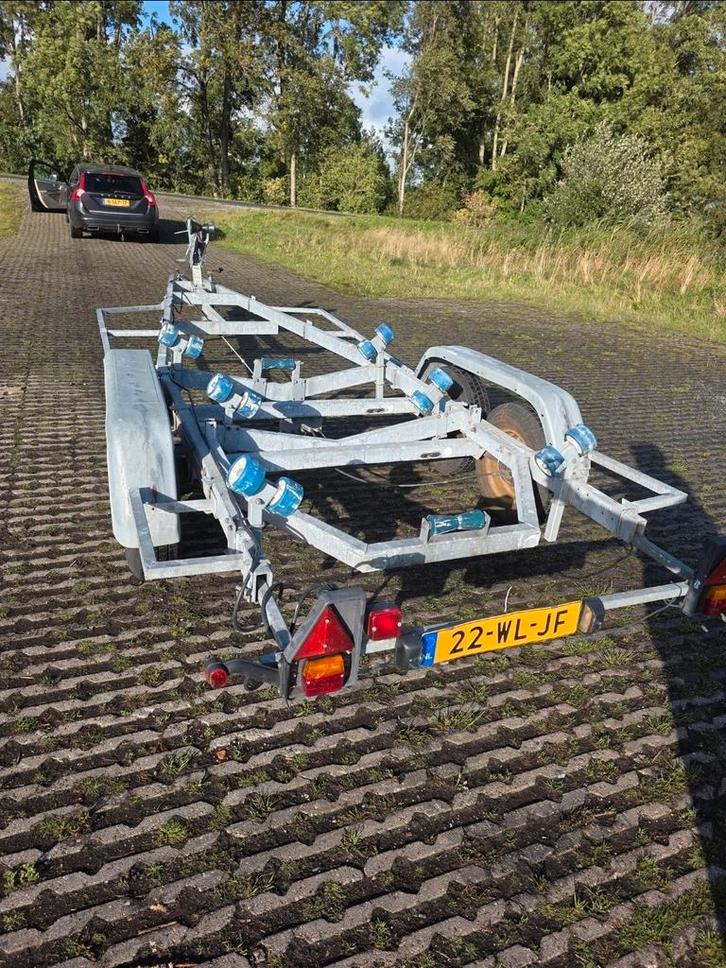 Atalanta 2000kg boot trailer voor boten tot 7 meter, Watersport en Boten, Boottrailers, Zo goed als nieuw, Sloepentrailer, 1500 tot 3000 kg