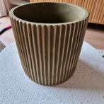 Bloempot met goudkleurig accent, Tuin en Terras, Bloempotten, Rond, Ophalen of Verzenden, Aardewerk, Minder dan 40 cm