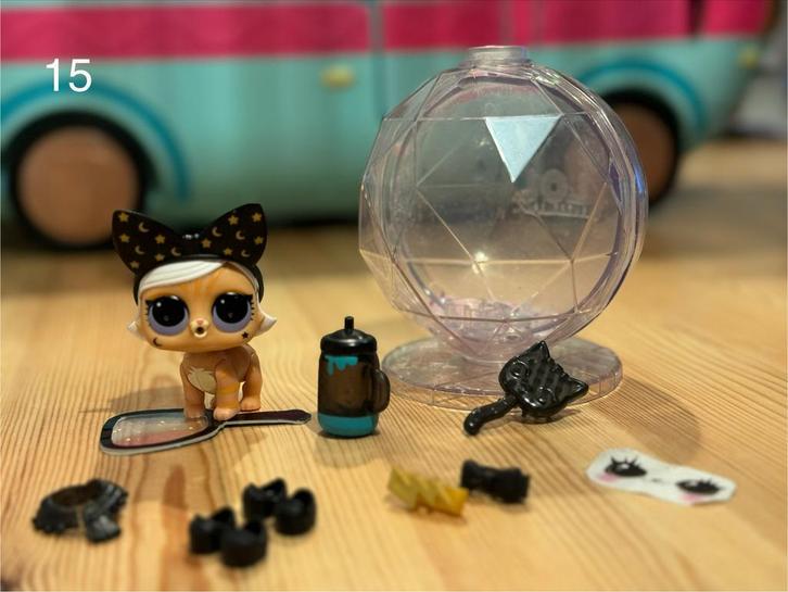 LOL Surprise Fluffy Pets Winter Globe Spooky Witchay Kittay, Kinderen en Baby's, Speelgoed | Poppen, Gebruikt, Babypop, Ophalen of Verzenden