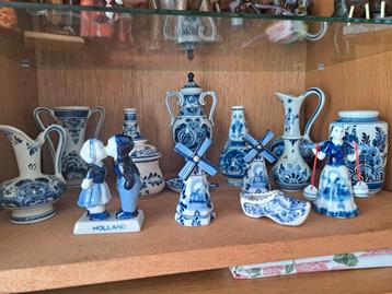 Antieke delftsblauw beeldjes / sierkopjes beschikbaar voor biedingen