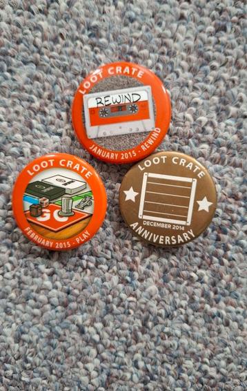 Set van 3 loot crate pins buttons beschikbaar voor biedingen