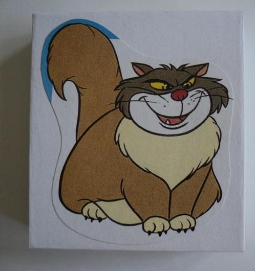 d049) doosje poezen met 10 zeskantige labels en of geld geve, Hobby en Vrije tijd, Feestartikelen, Zo goed als nieuw, Ophalen of Verzenden